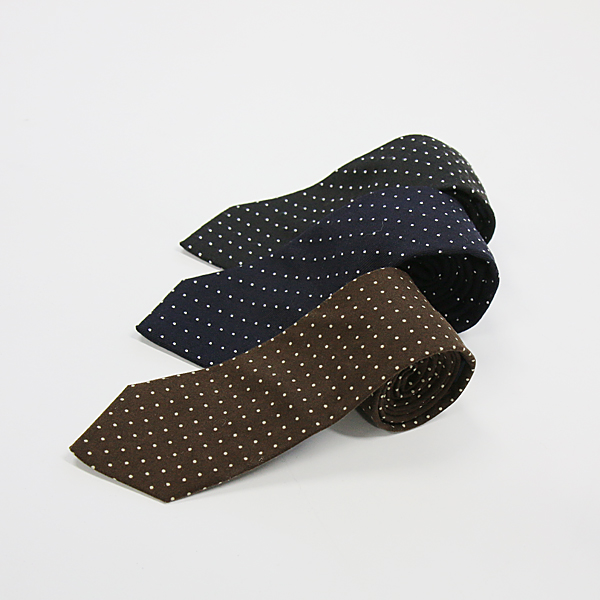 dot pattern tie